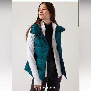 Athleta downtown puffer vest